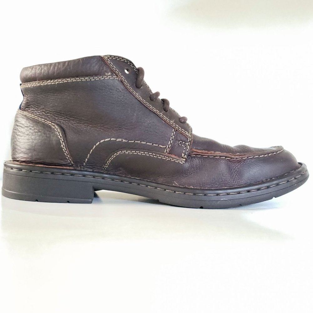 Clarks, Men's Kyros Mid, Brown Tumb,Casual Boot Size U.S. 8 M,  Model 261-10607